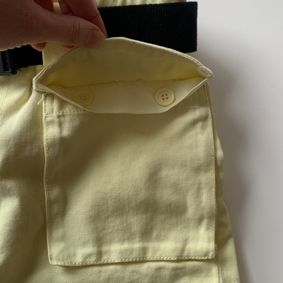 Aritzia - TNA - high waisted cargo shorts with belt - size XS - never been worn - Picture 7 of 8